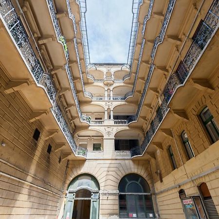 A Twist Of Nature Budapest Exterior photo