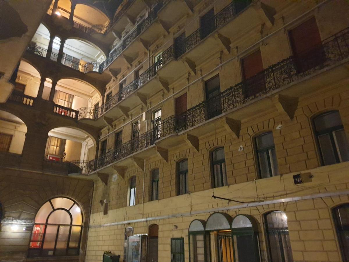A Twist Of Nature Budapest Exterior photo